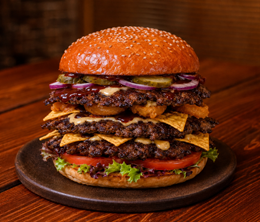WHISKY BBQ TRIPLE SMASH burger